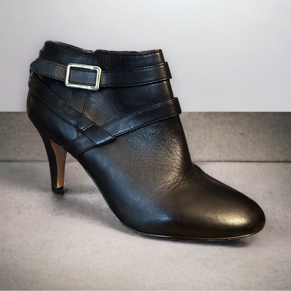 Vince Camuto Vadirya black buckle accent heeled bootie